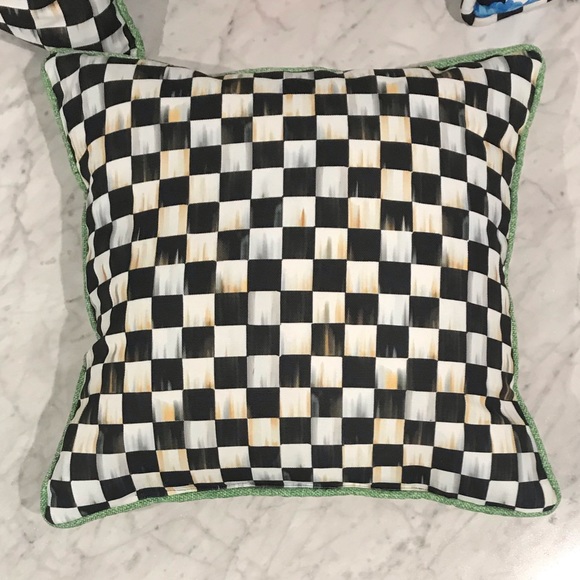 Decorative Throw Pillows 18 x 18 Patterns:Black/White Check, Floral/Stripe/Check - Picture 4 of 8